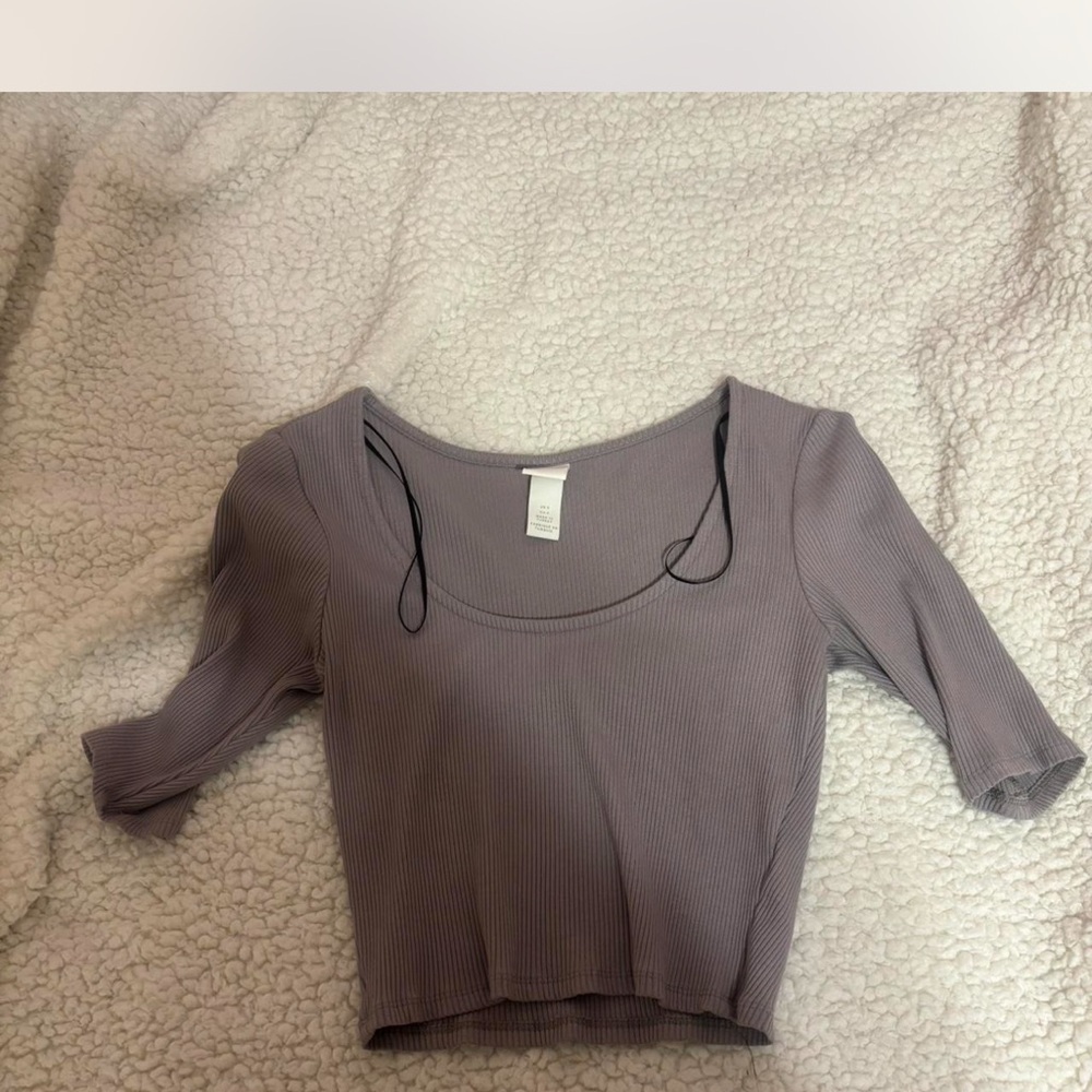 H&M Gray Fitted Crop Blouse with 3/4 Sleeves